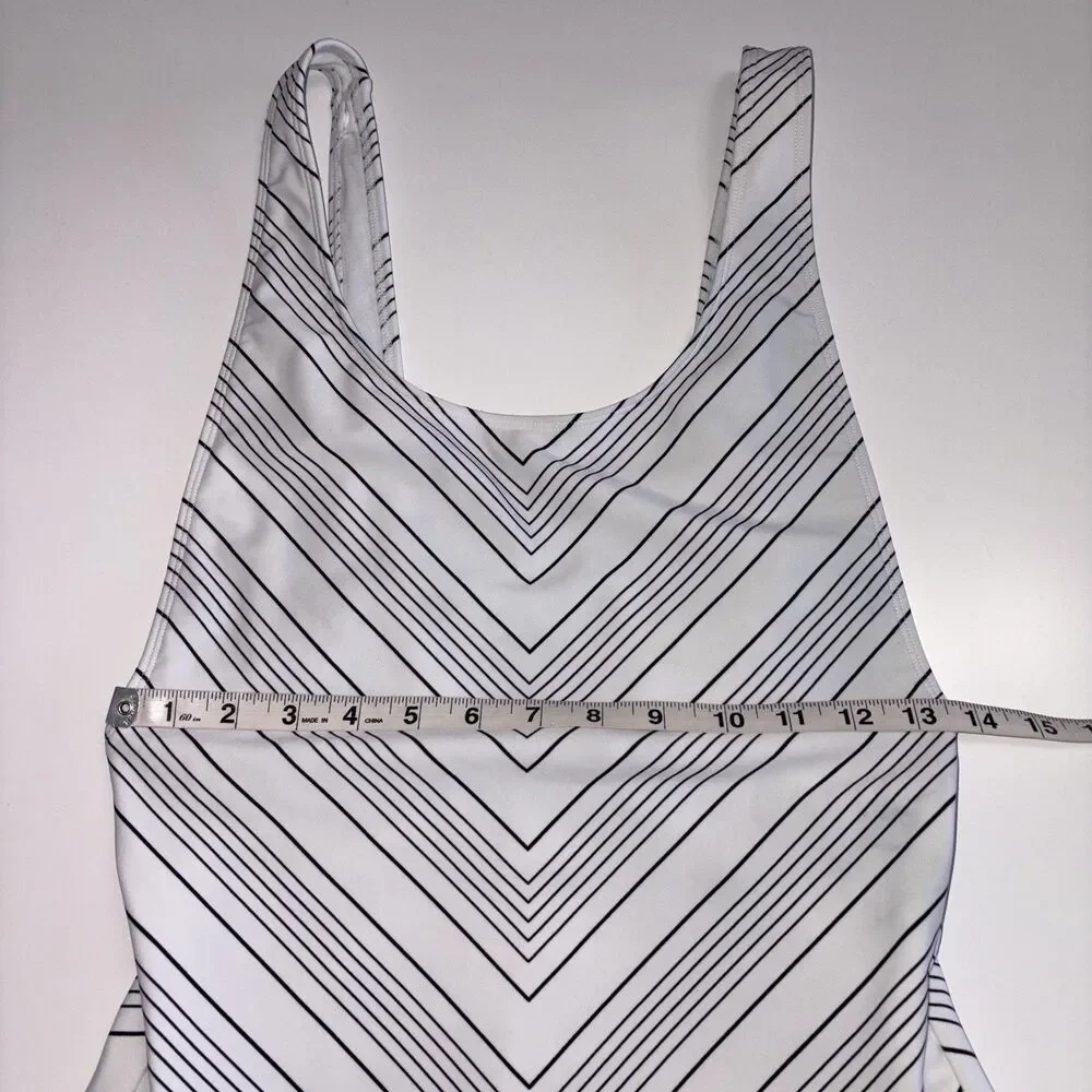 Athleta Chevron High Leg One Piece Swimsuit Size 34D/DD Black & White Stripe